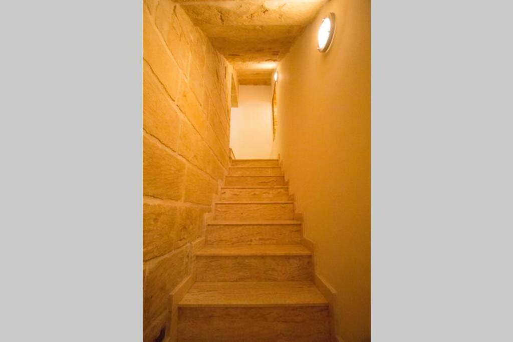 Valletta-Central Duplex Maisonette Экстерьер фото